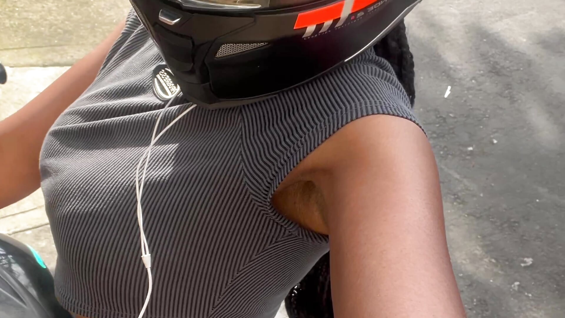 On top my motorcycle but i would like to be on top you 💙 – video af CrystalBrooke3x cam-model