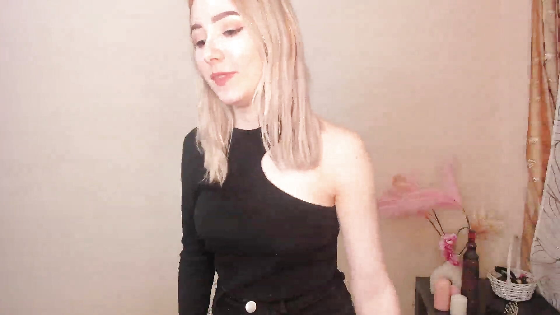 Preview - video by RondaFinch cam model