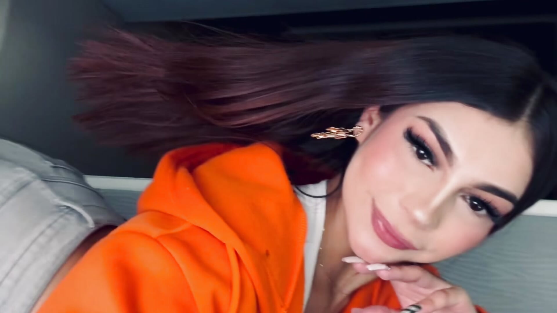 Cute and pretty face 🥰 - video by CHERRYY_BOMB_ cam model