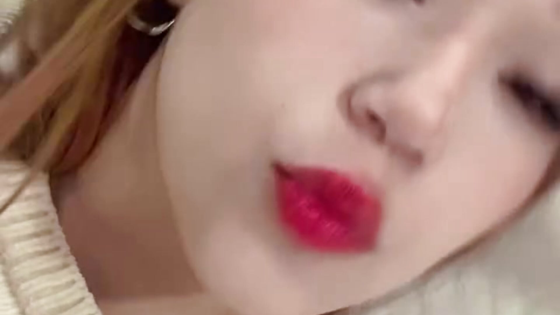 Extreme seduction probably borders on horror - video by Sofia_evans_a cam model