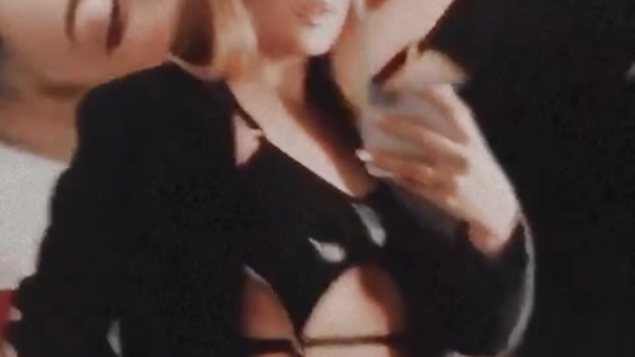 A little of me ♥ - video by Valentina_Rossi cam model