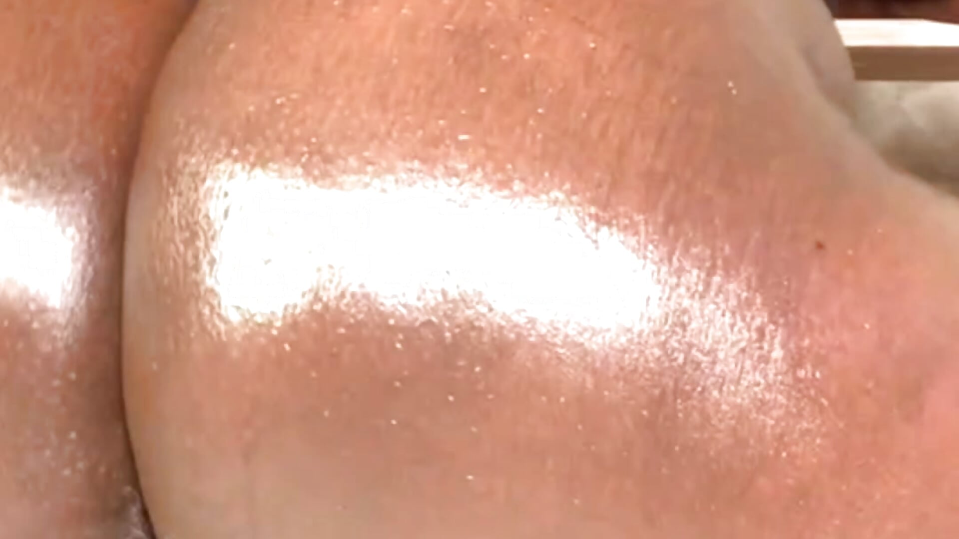 oil in my biiig ass - vidéo du modèle de showcams emilyrojas