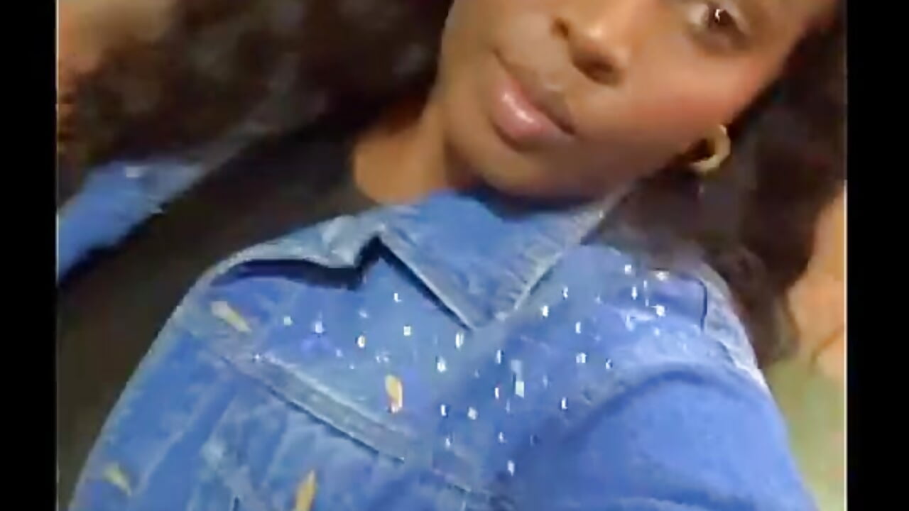 A casual outing 😝😍 - video av emilyrojas cam model