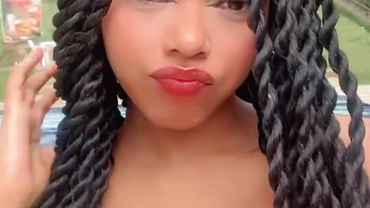 WhatsApp Video 2024-07-13 at 7,54,26 PM– MegganCarter kameramodell videója