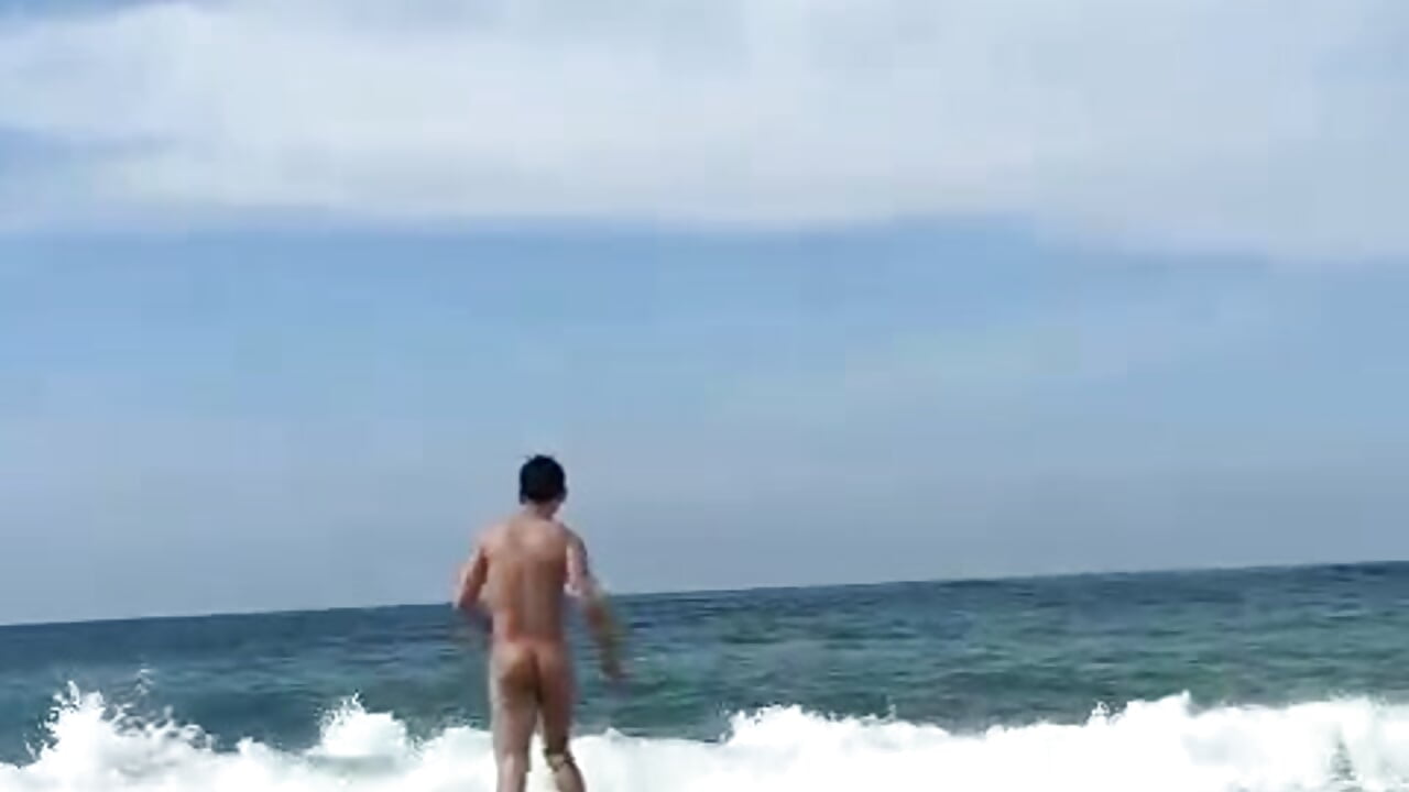 Running to the naked sea 🌊🤩🌴 - відео від вебкаммоделі Twink_daren