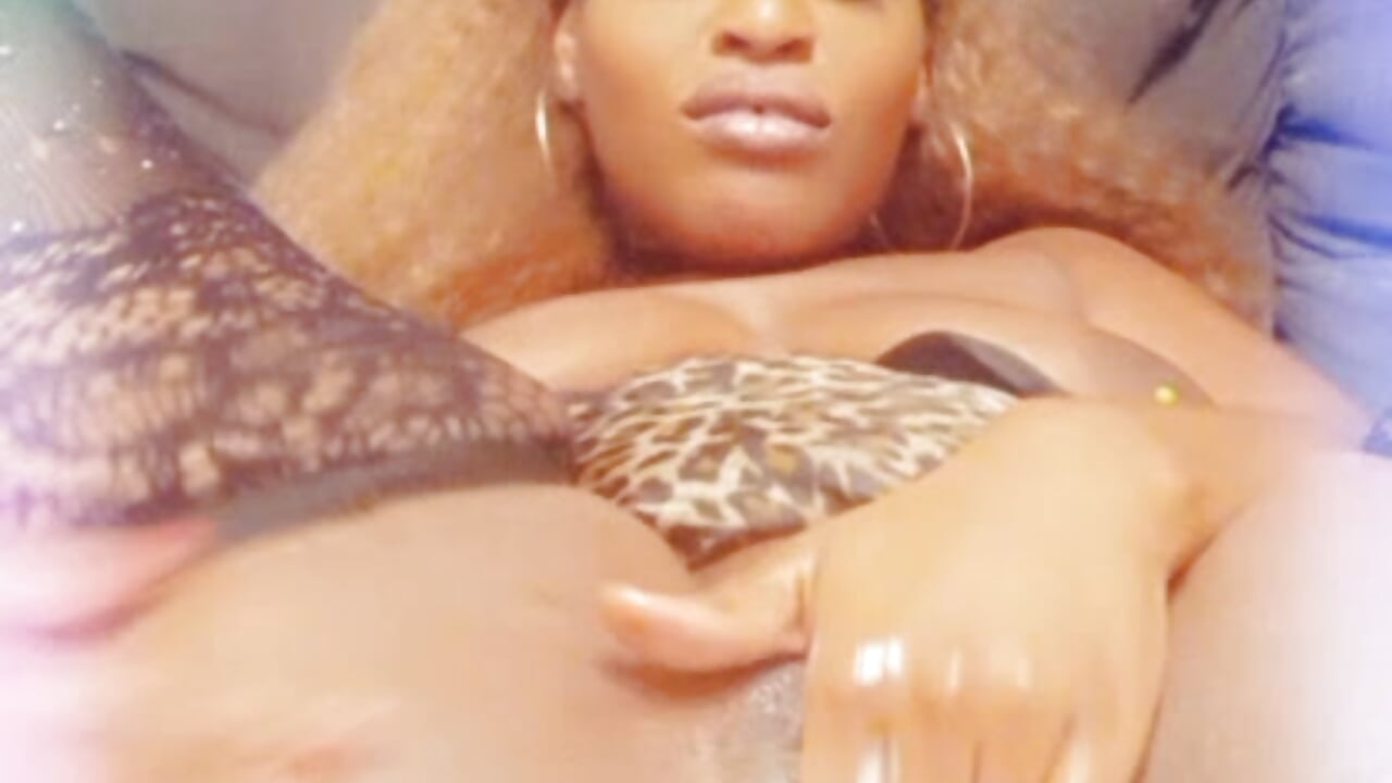 ❤️5 Fingers Fingering My Pussy❤️Creamy Orgasms ❤️Teaser - AmazonianMistress 캠 모델의 동영상