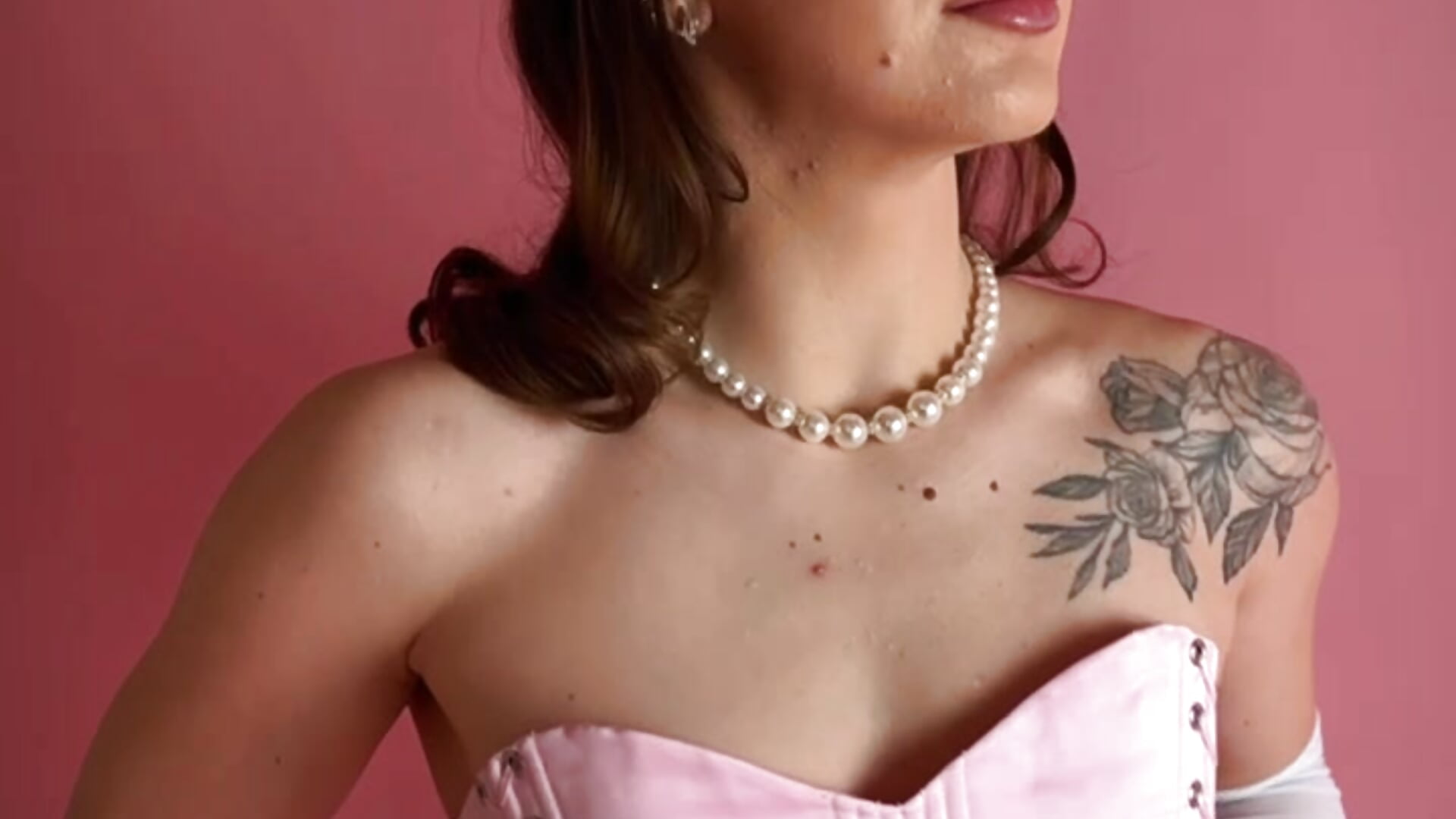 Barbie - vidéo du modèle de showcams Naughty__Megan