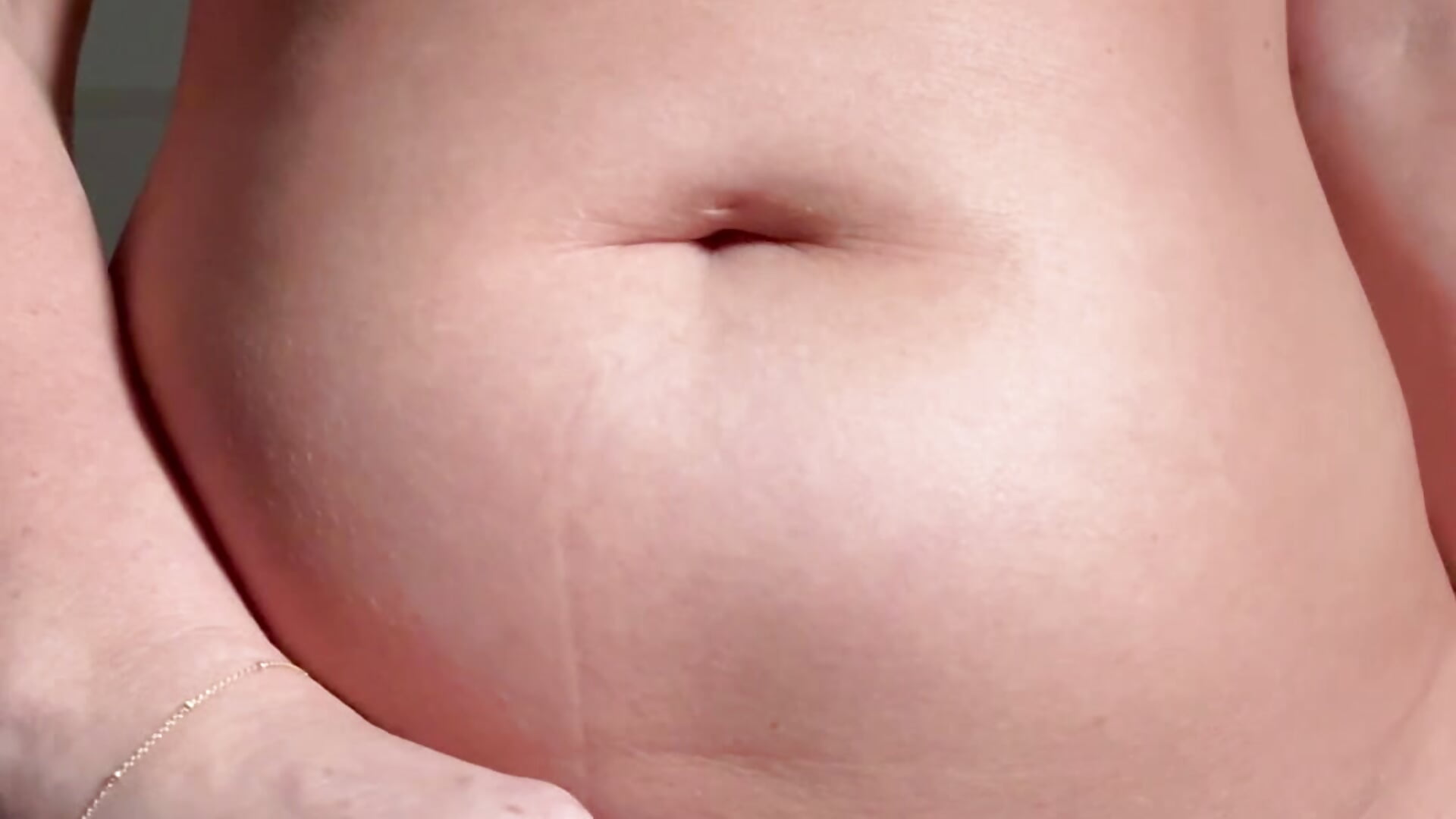 After a car show where I couldn’t finish, I was so hot I had to come home & finish myself off 🥵 - відео від вебкаммоделі Jodi-Sands