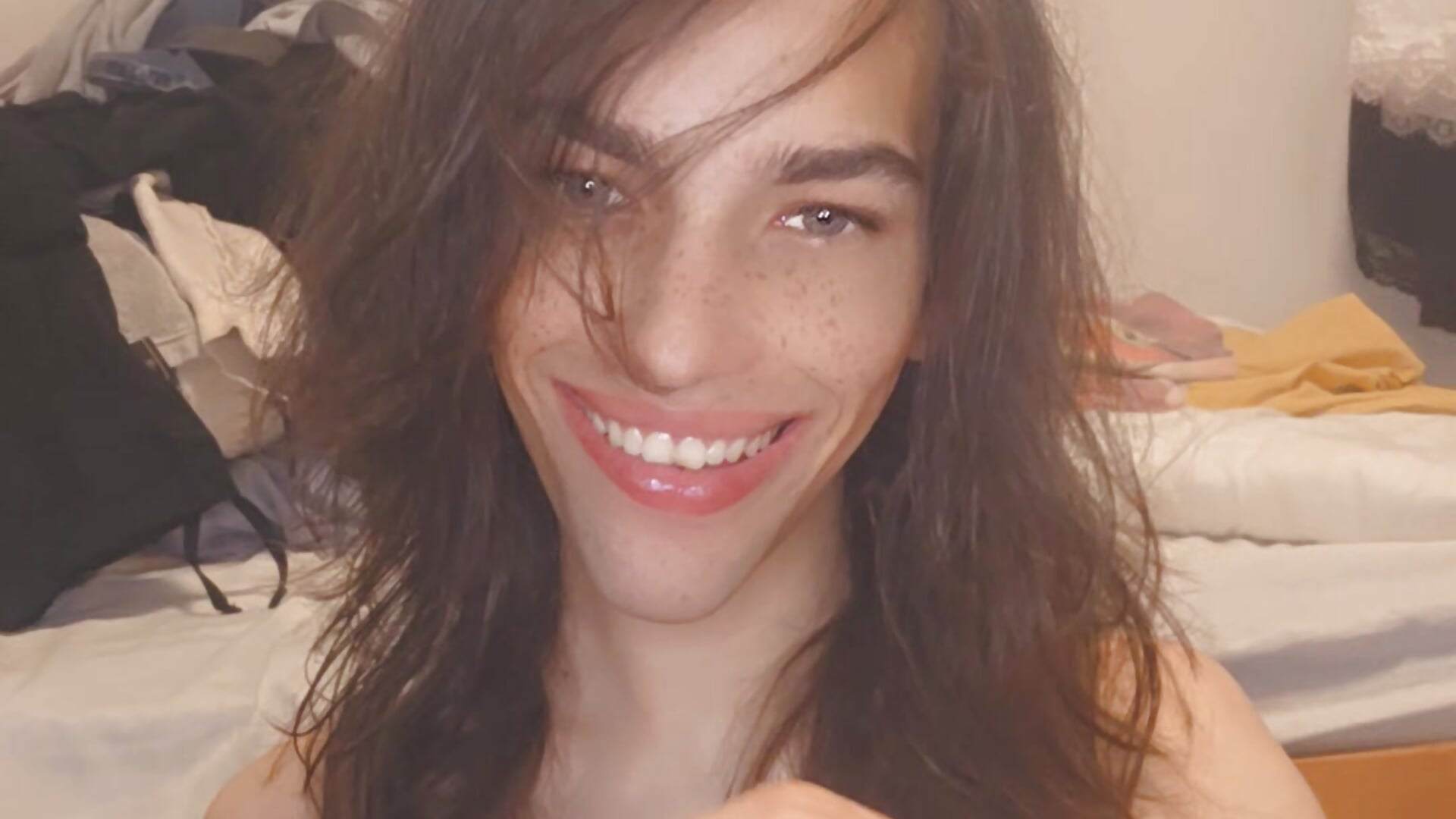 Snap story 2025 — filmik evalynbrooke, modela(-lki) na kamerkach