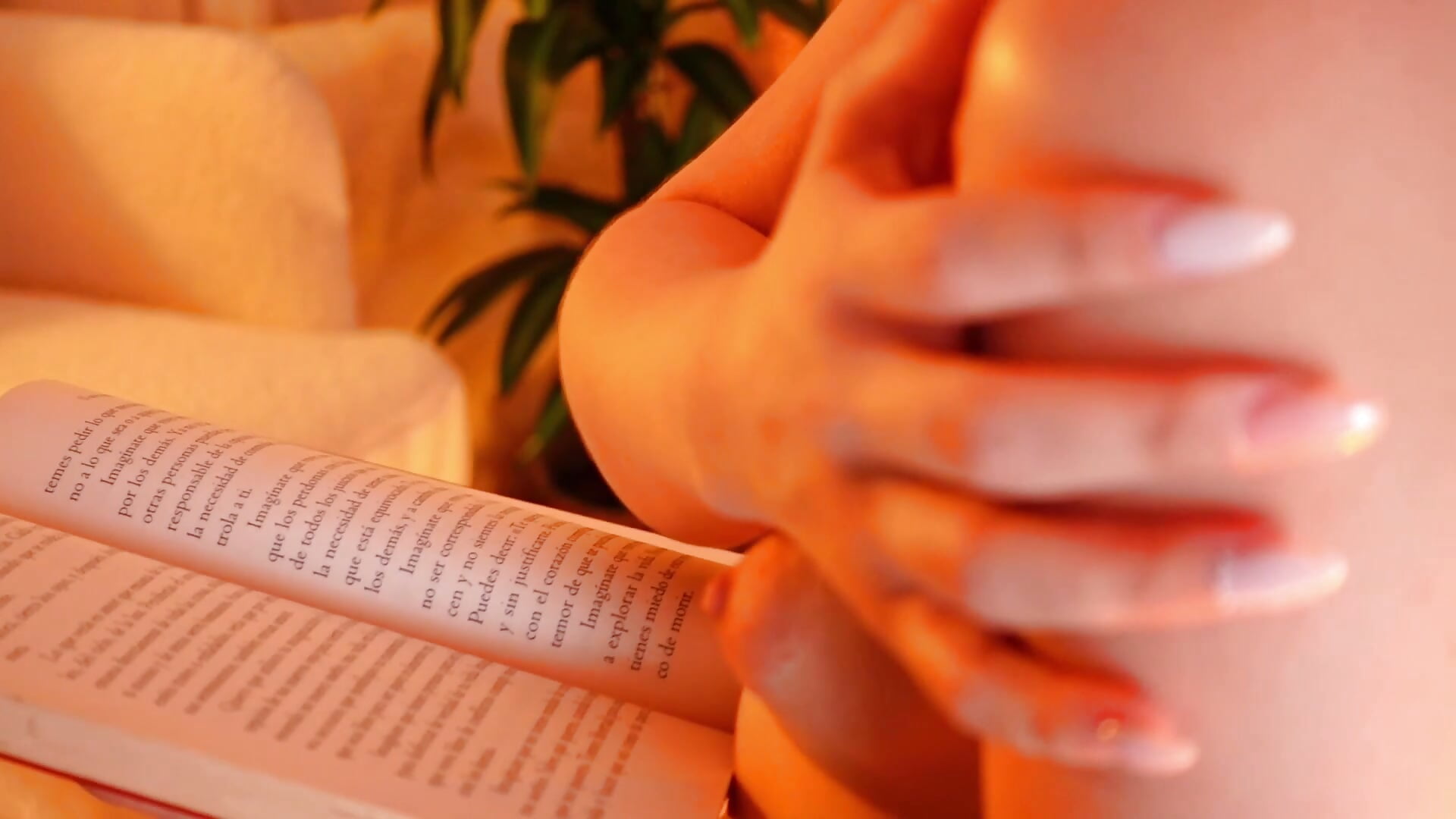 "From Bookworm to Bed Queen - video by KiraKayleigh1 cam model