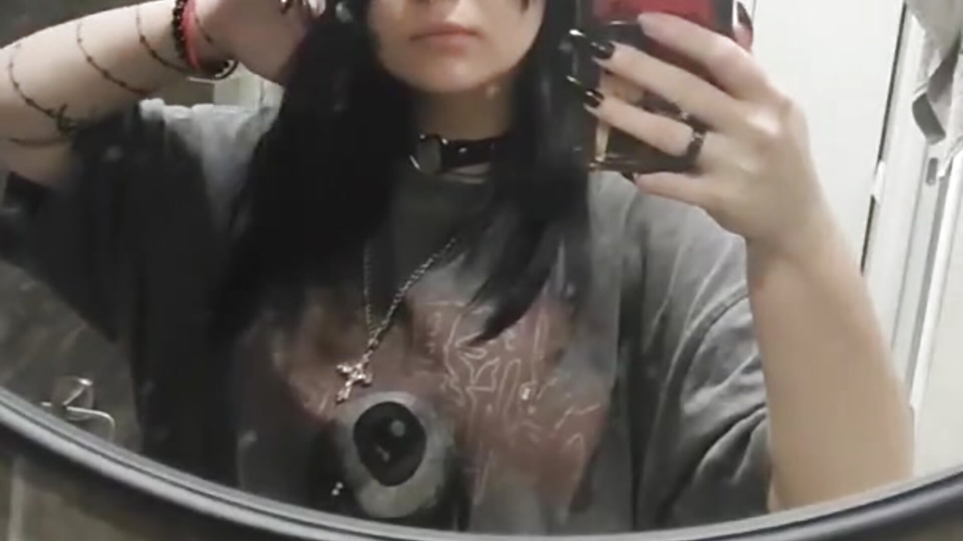 <3