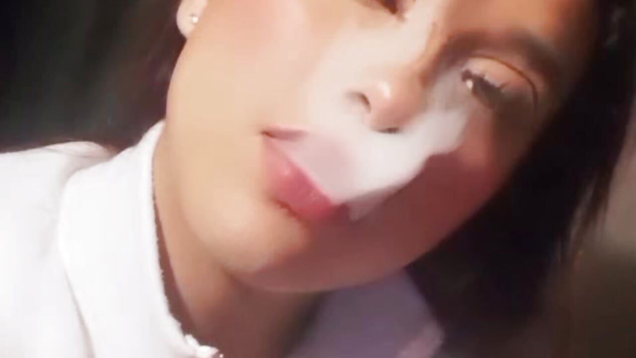 SMOKE 3 - CristalSofiaHOT 캠 모델의 동영상