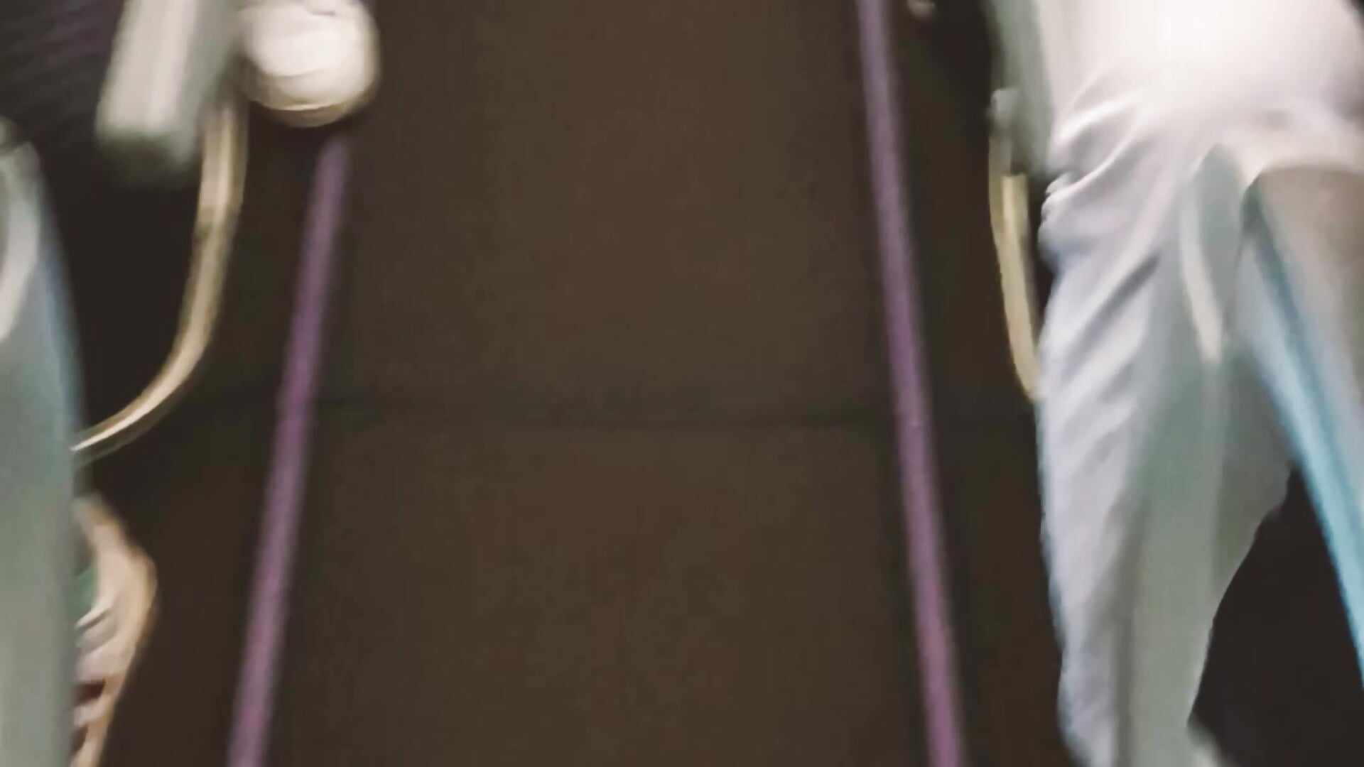 Having fun on a plane 🛩️😈 - video by pink_punk_cam cam model