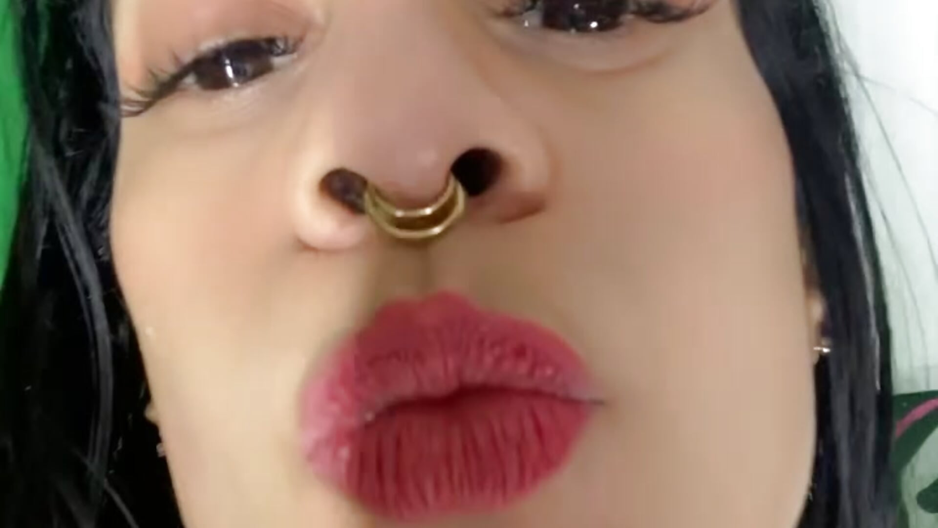 Hi hi love – видео вебкам-модели jeniferlove1