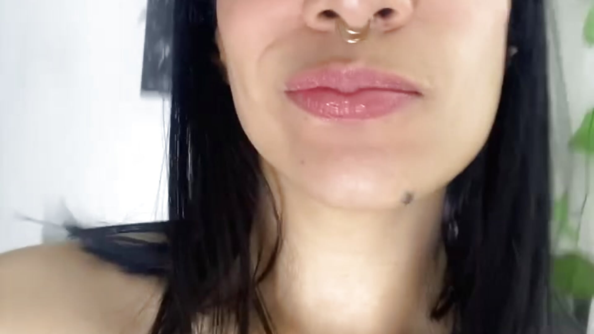 Volvi. - فيديو من jeniferlove1 موديل الكام