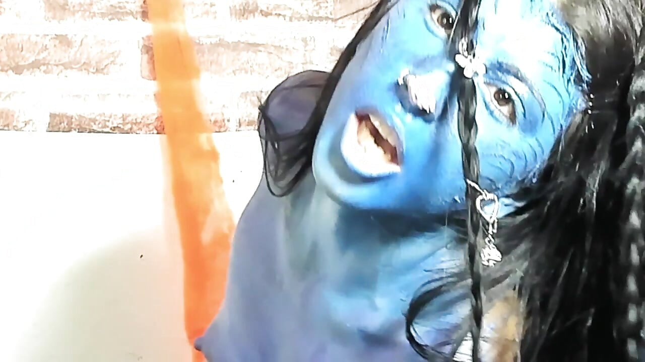 An avatar got lost from her own world and has ended up in a world of steamy sexual encounters. – video korisnika chaymae_nah_