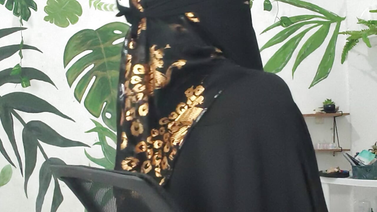 Arab woman - video by chaymae_nah_ cam model