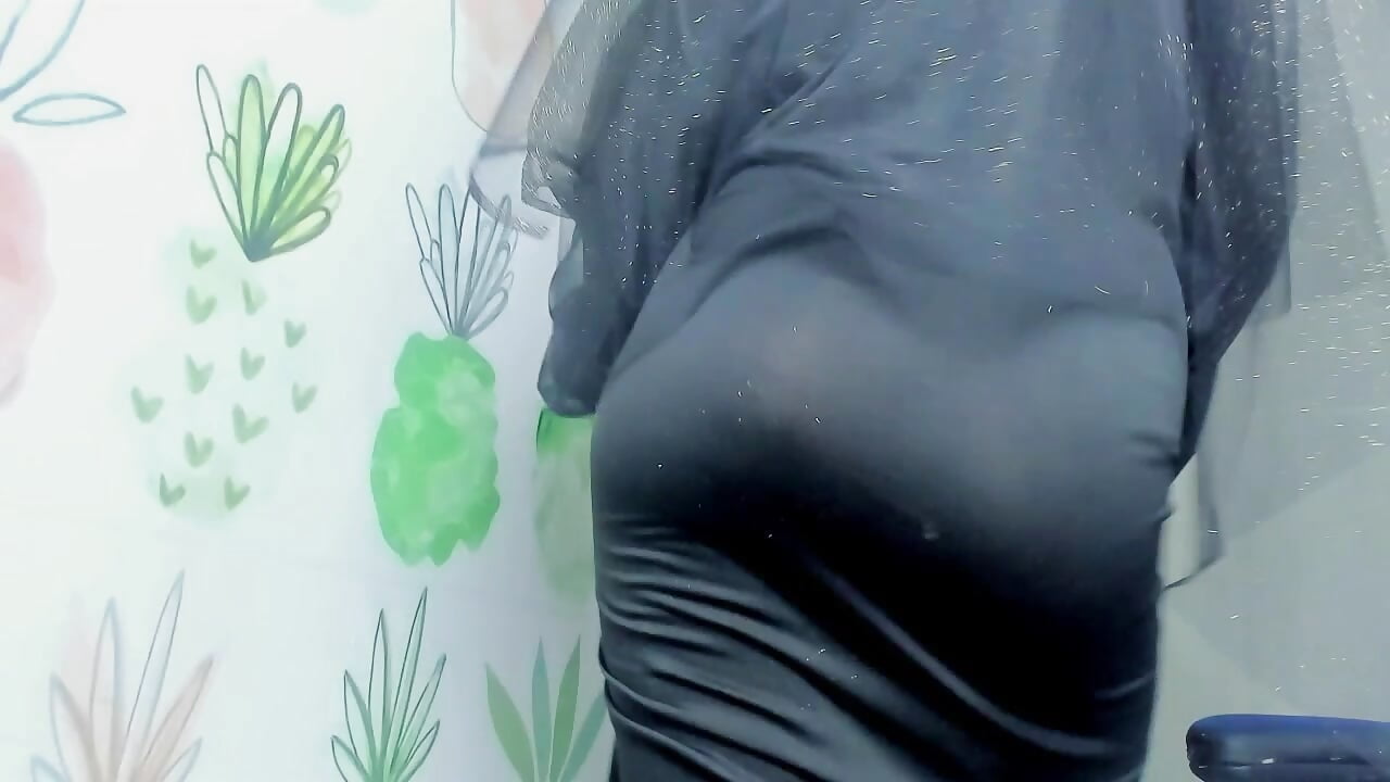 😜😝🤤😏 My juicy ass for you - video by chaymae_nah_ cam model