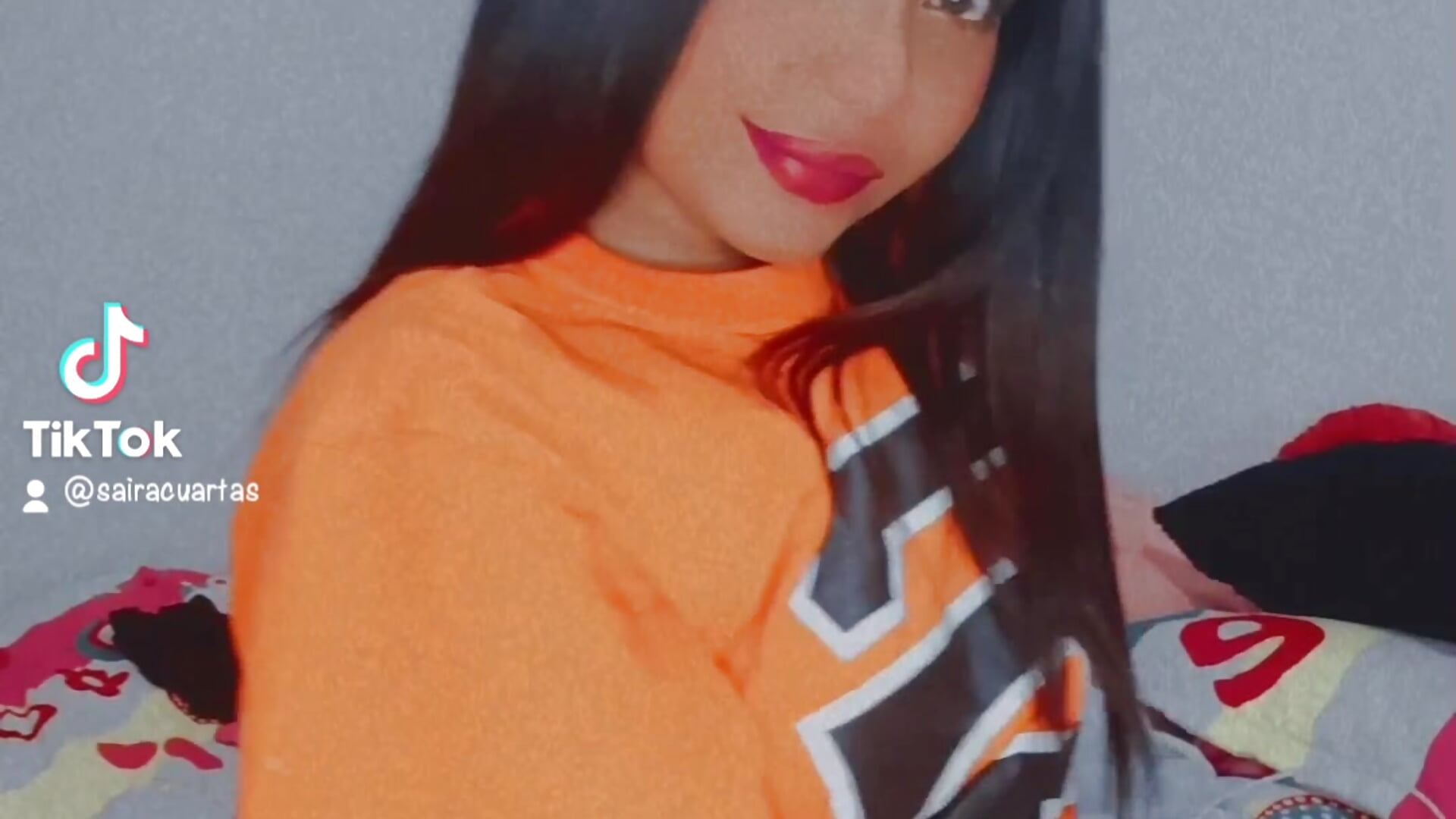 Tell me if I see me tender ♥ - video by SairaxxxWilliams cam model