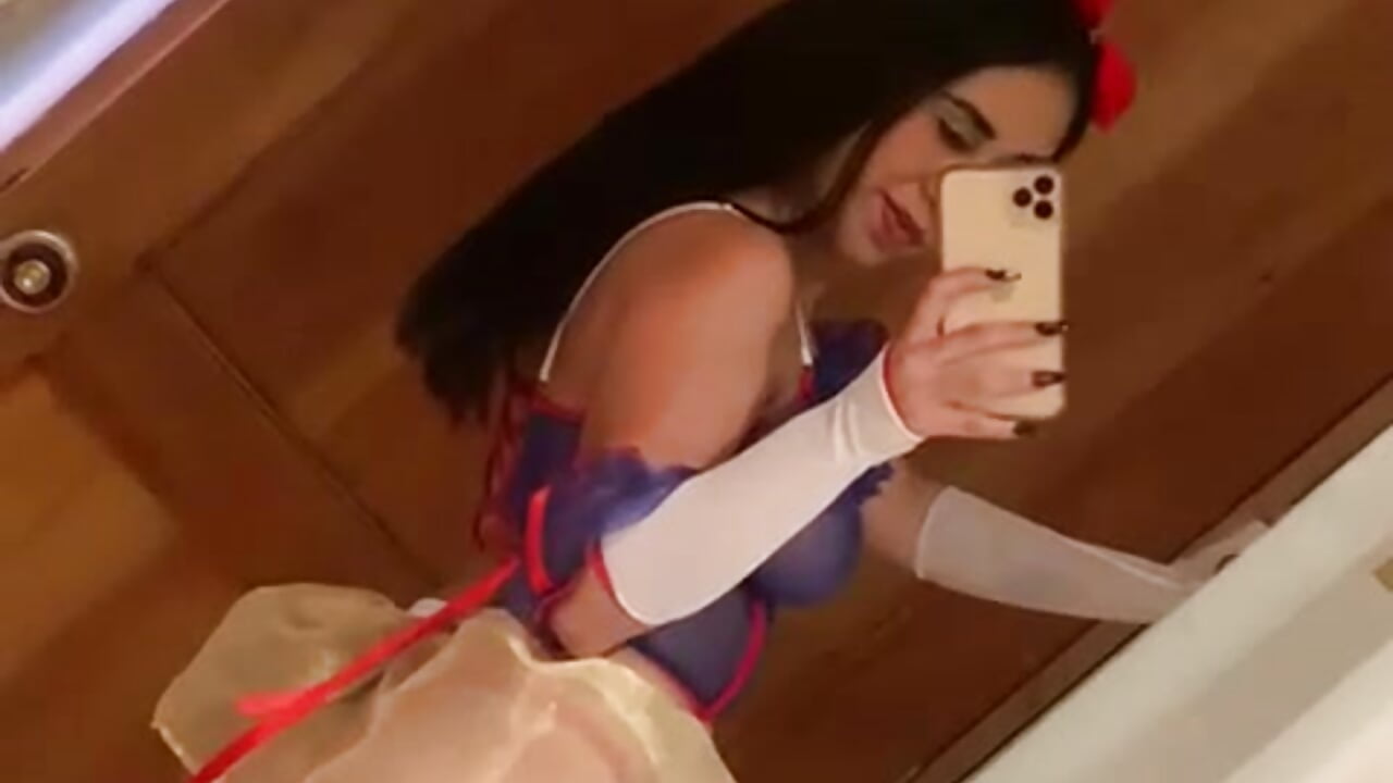 I LOVE COSTUMES