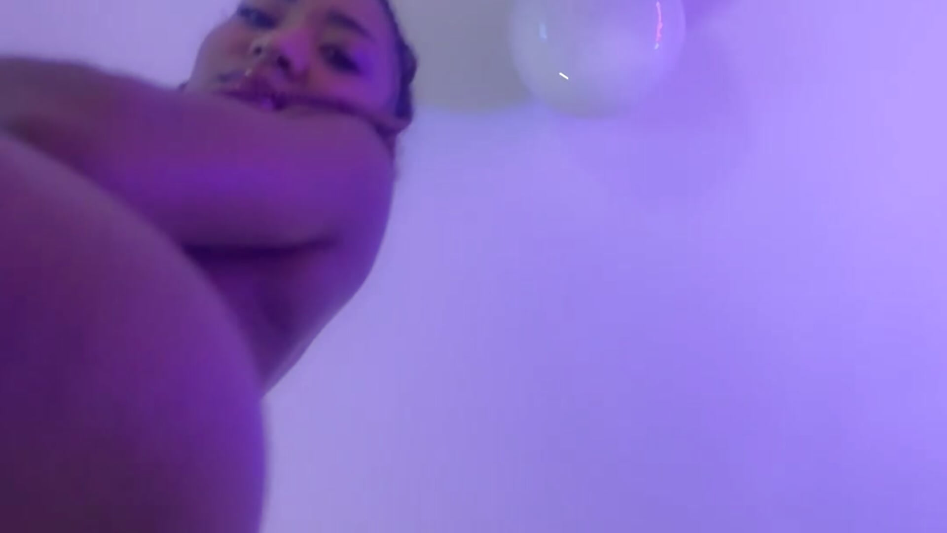 me siento en tu cara 😬 - video di cristal_subin69 modella di cam