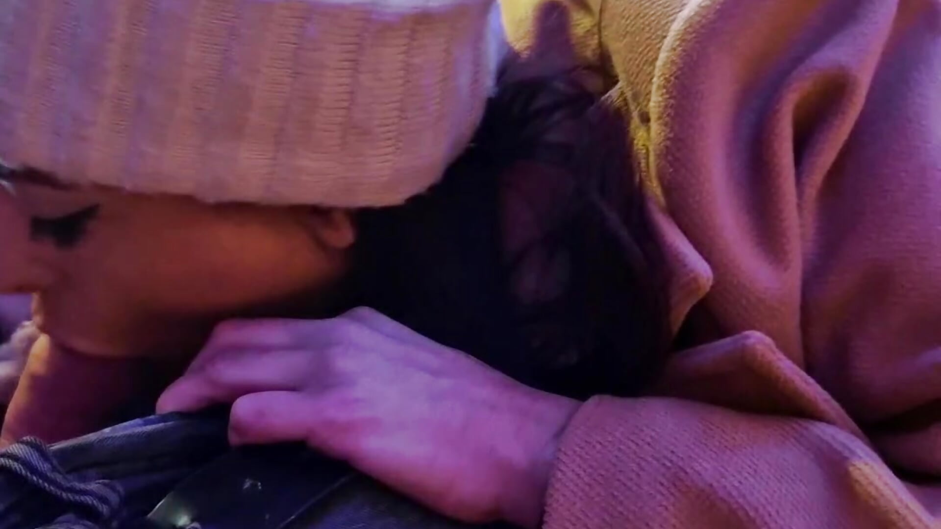 Christmas market- blowjob – video modela na kameri LydiaMaus96