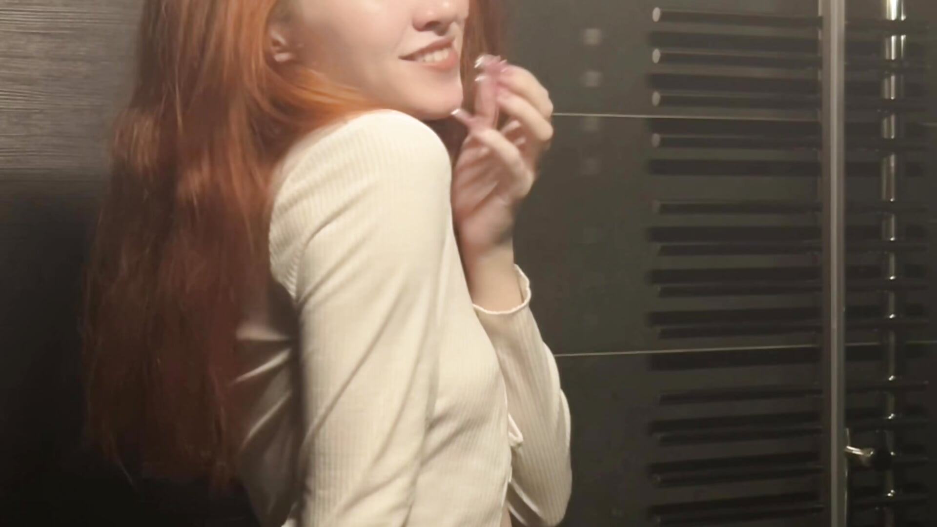 In the mirrow - video by AliceFox11 cam model
