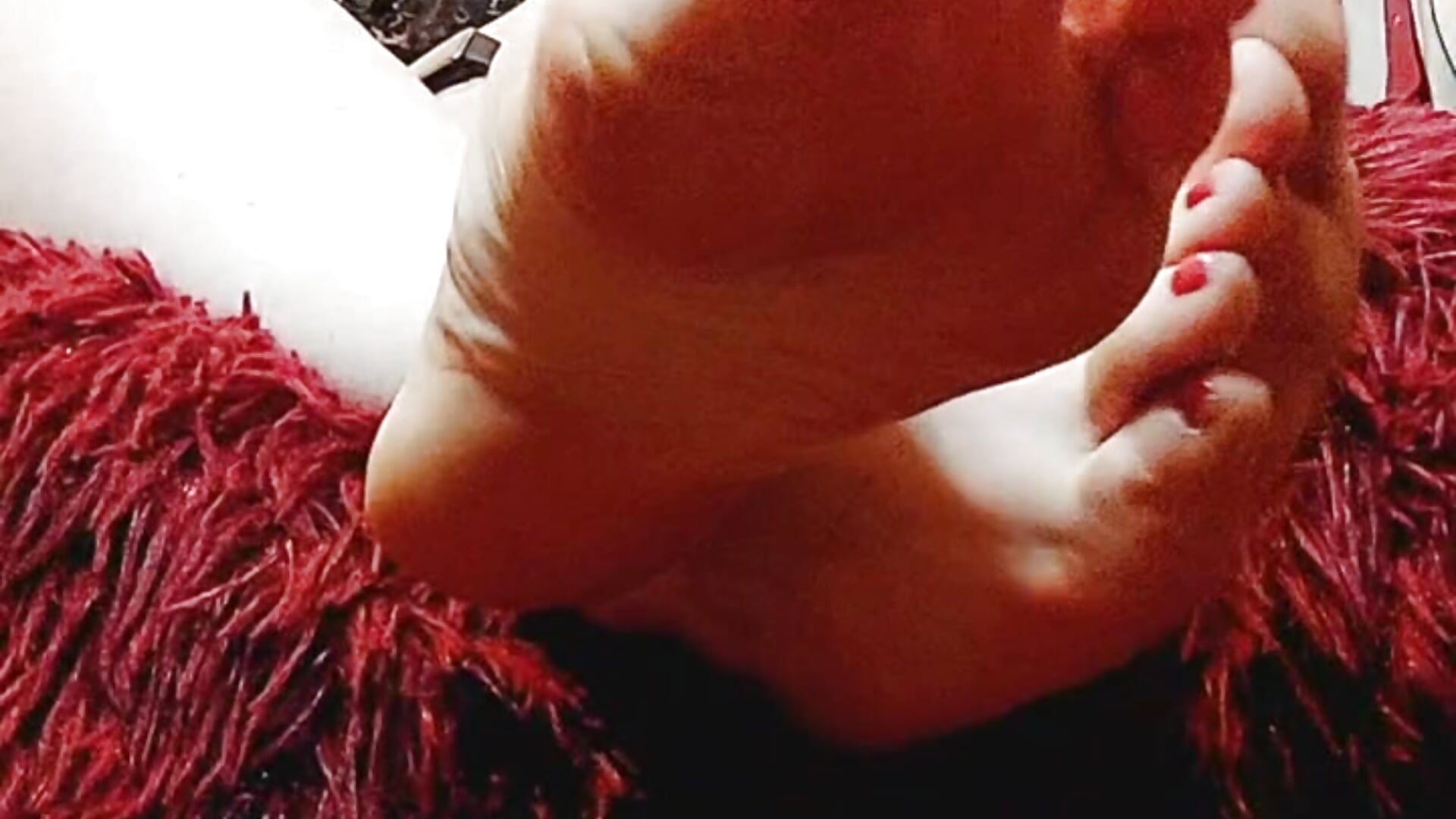 worshiping feet - วิดีโอโดย Goddess_NannaGlossa โมเดลแคม