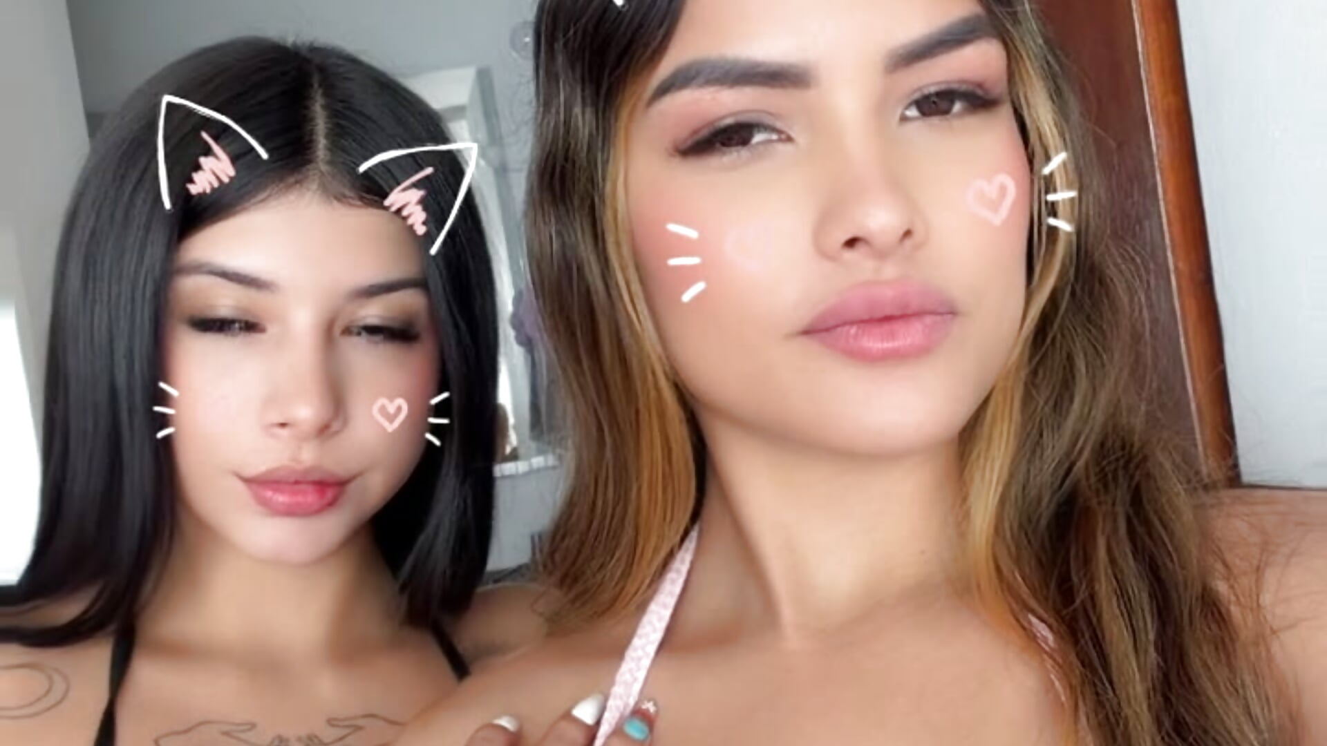💋🔥 - video by Lesbiianbarbiie cam model
