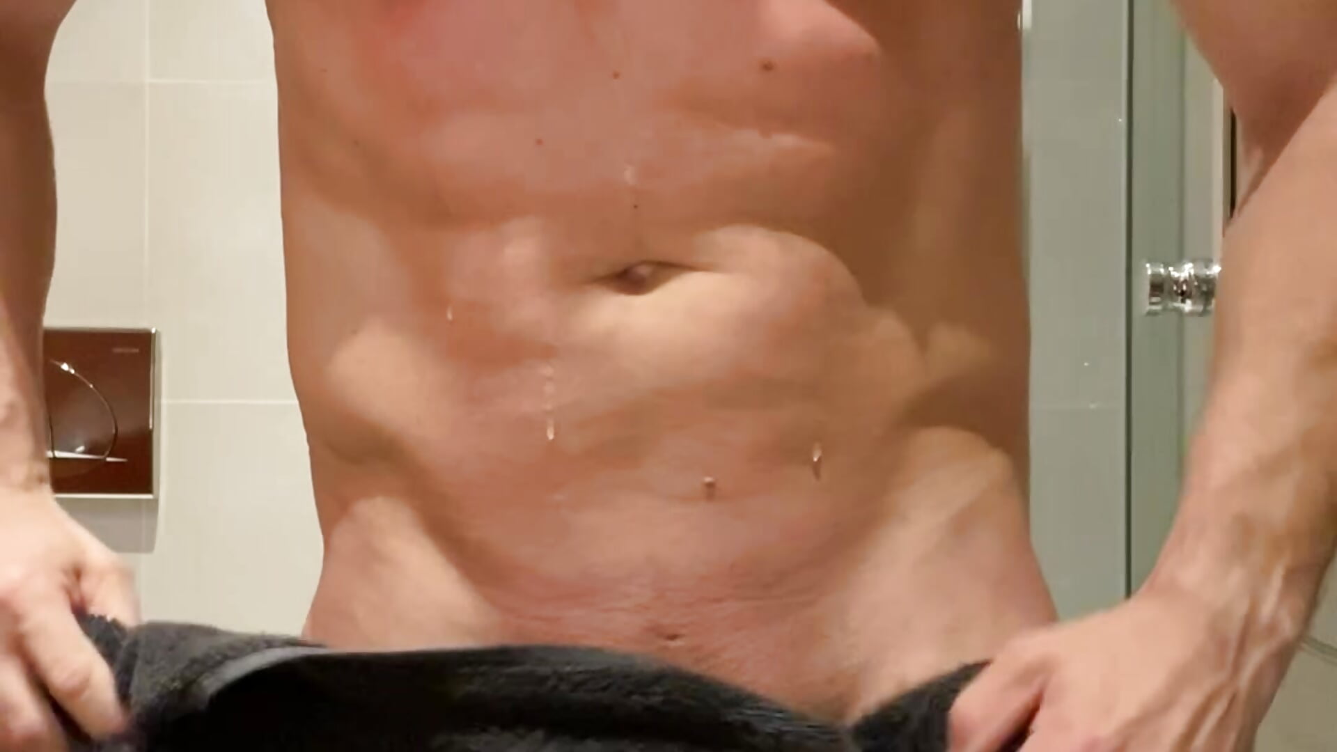 Wet… - video by Mysteriousman83 cam model