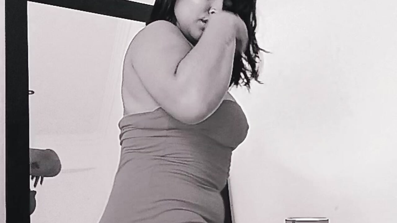 ♥️ – video od webkamerové modelky Zetrionn