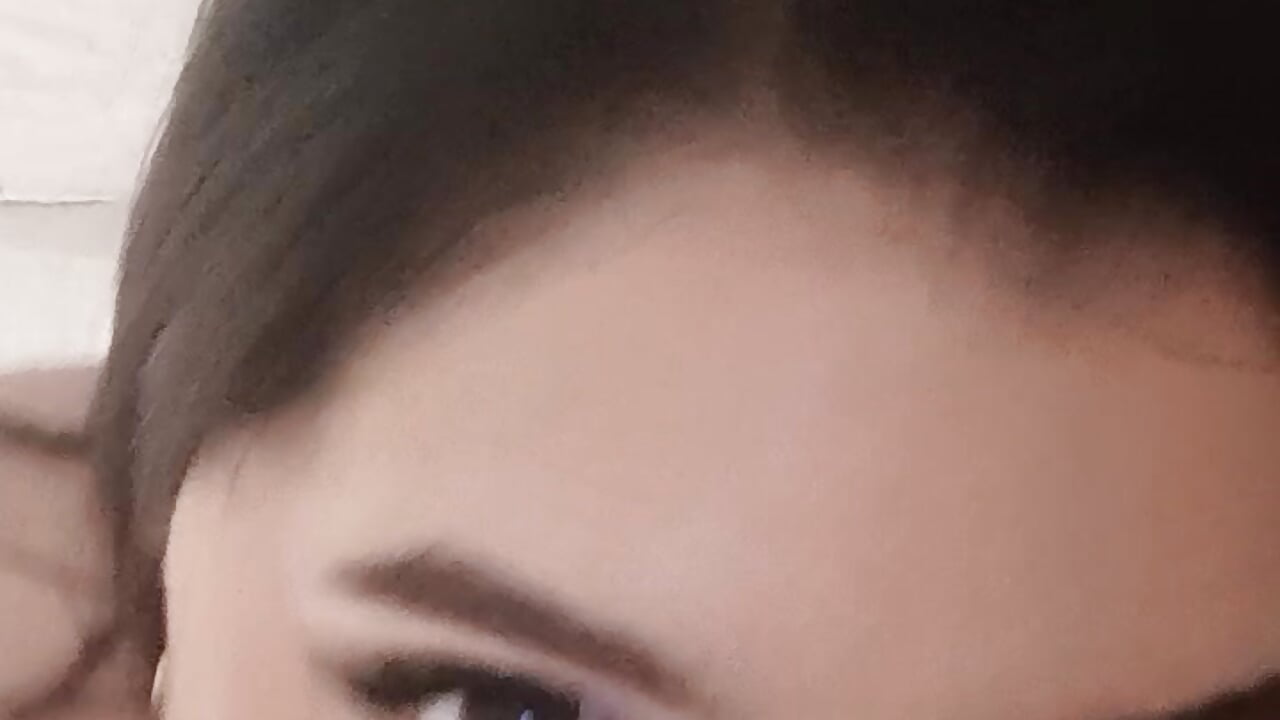 Mis lindos ojos – video od webkamerové modelky Zetrionn