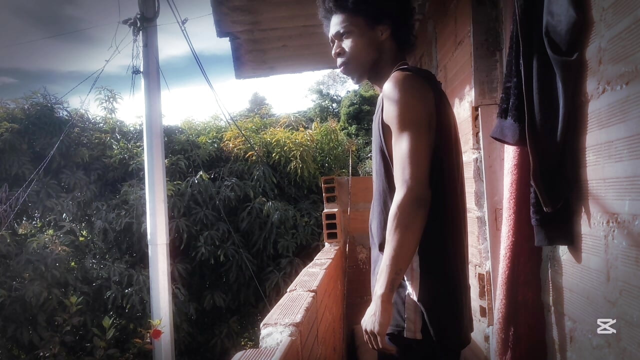 Vídeo em tendência de modelo na câmara Larry-n-clouds 6887