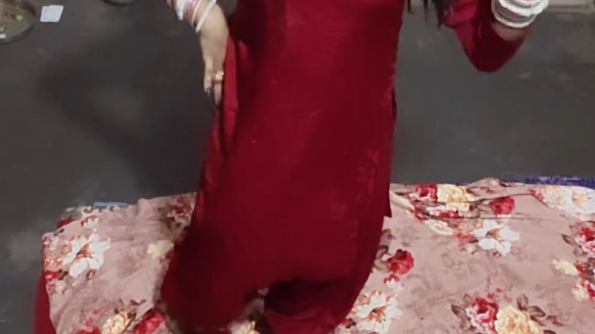 FB_VID_5373425607155143290 - Vídeo de UrvashiRani, modelo de vídeos