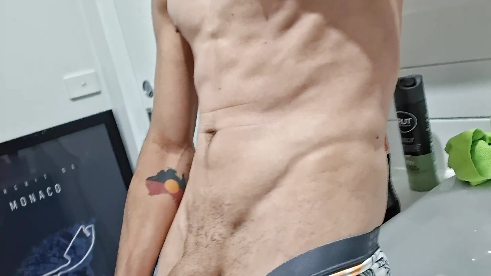 Get it out - video van jimigottabiggD cam-model