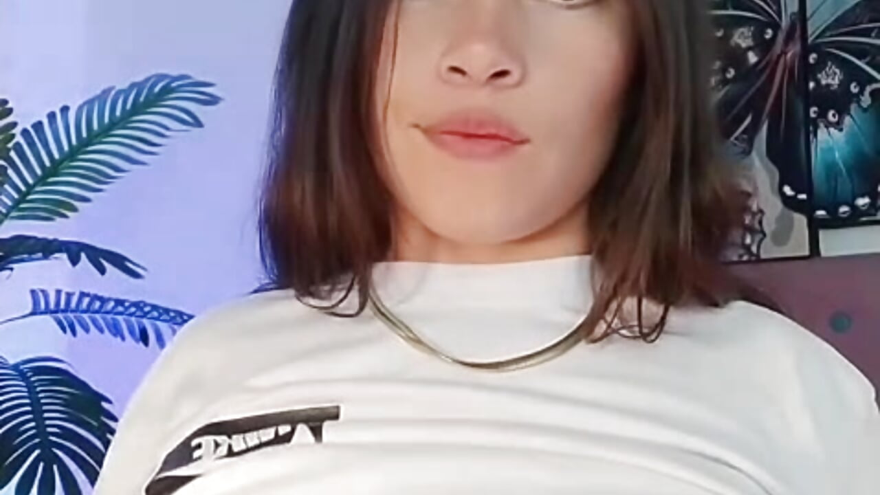 My beautiful and great breasts, the licks? - video by AnnaliOlsenX cam model