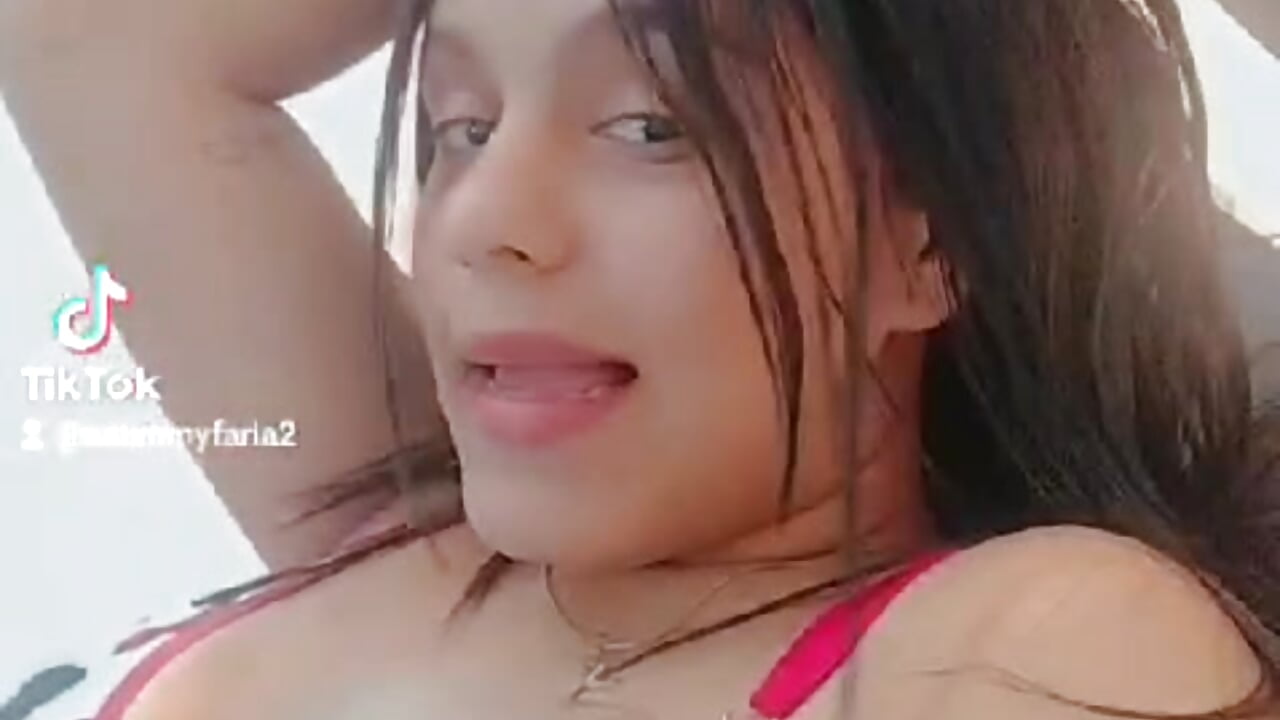 profile-intro-video-1716018836 - video by Iris_New cam model