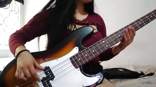 Play bass❤️