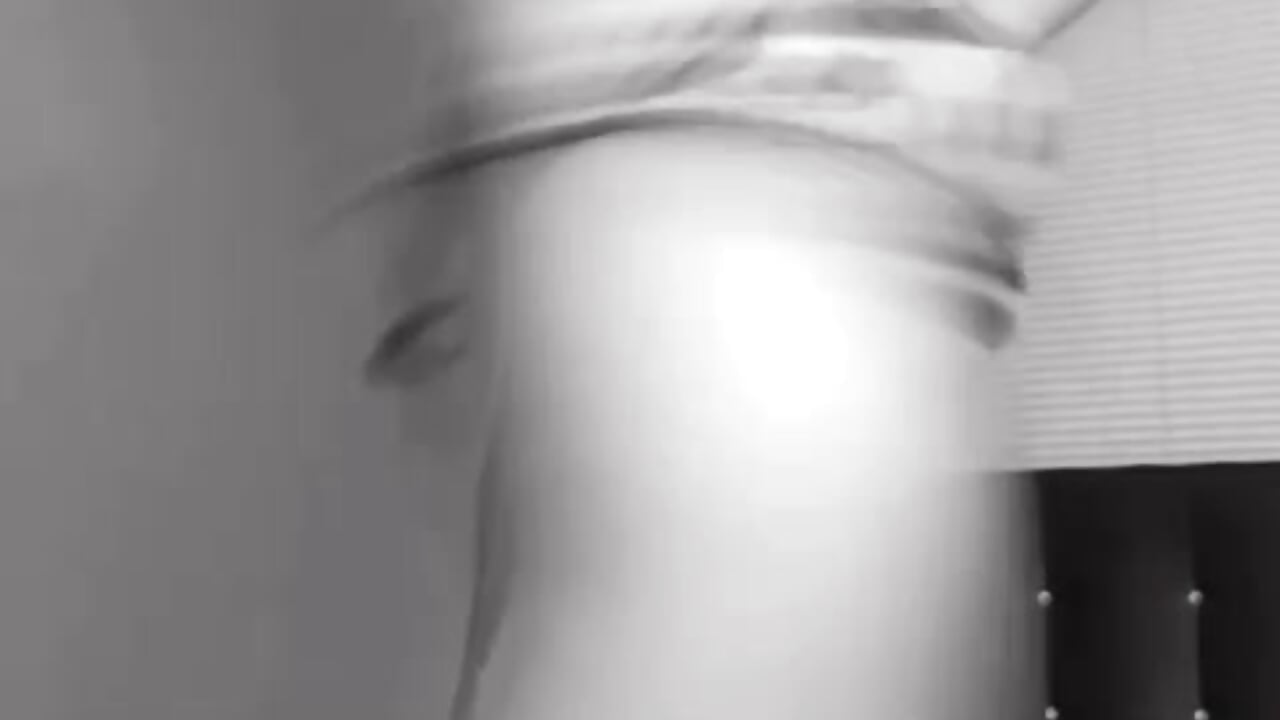 if you see me in your dreams don't open eyes😏💕 - video di indianschoolgirl modella di cam