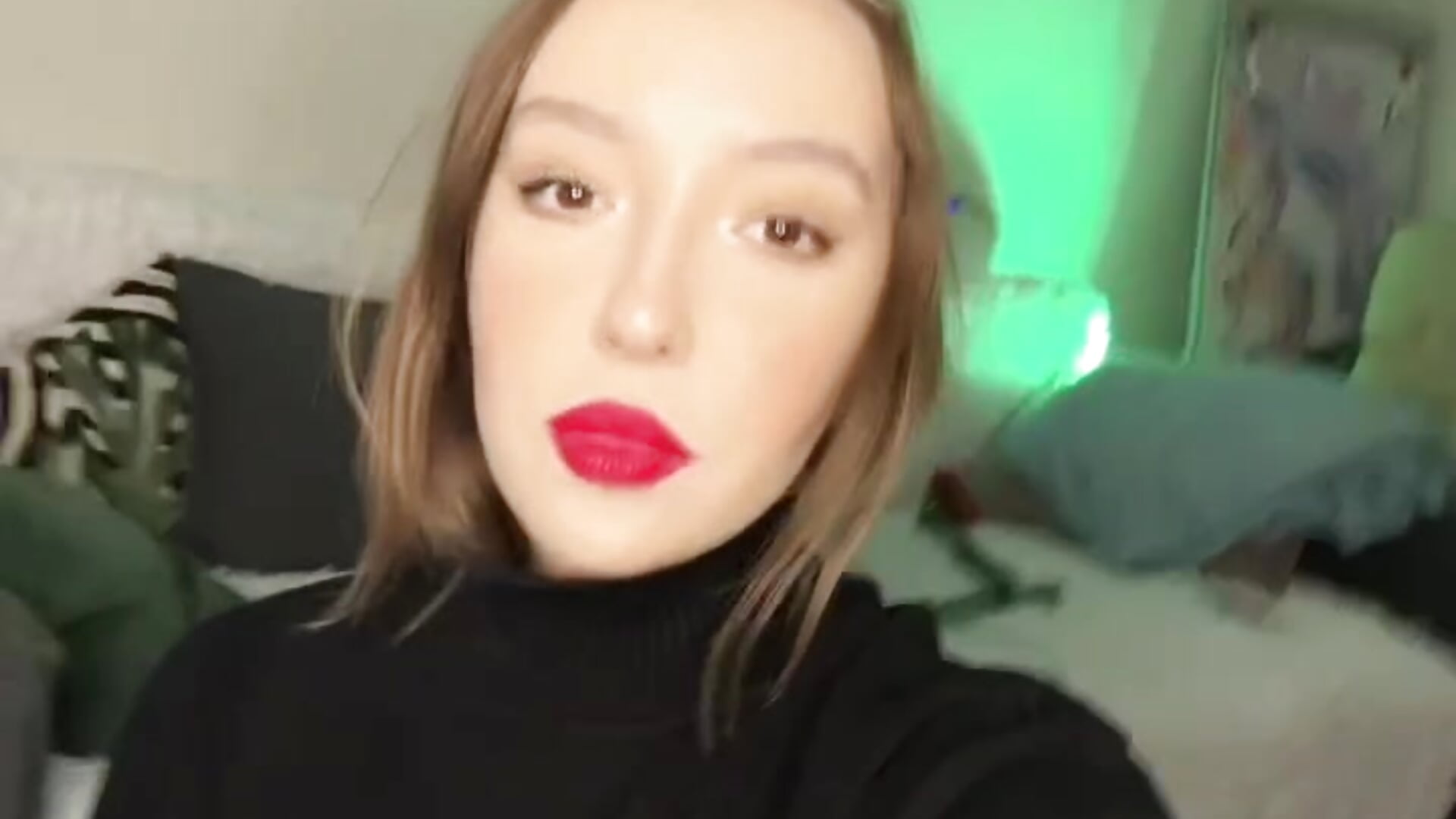 cute cute - video by LeyaMils cam model
