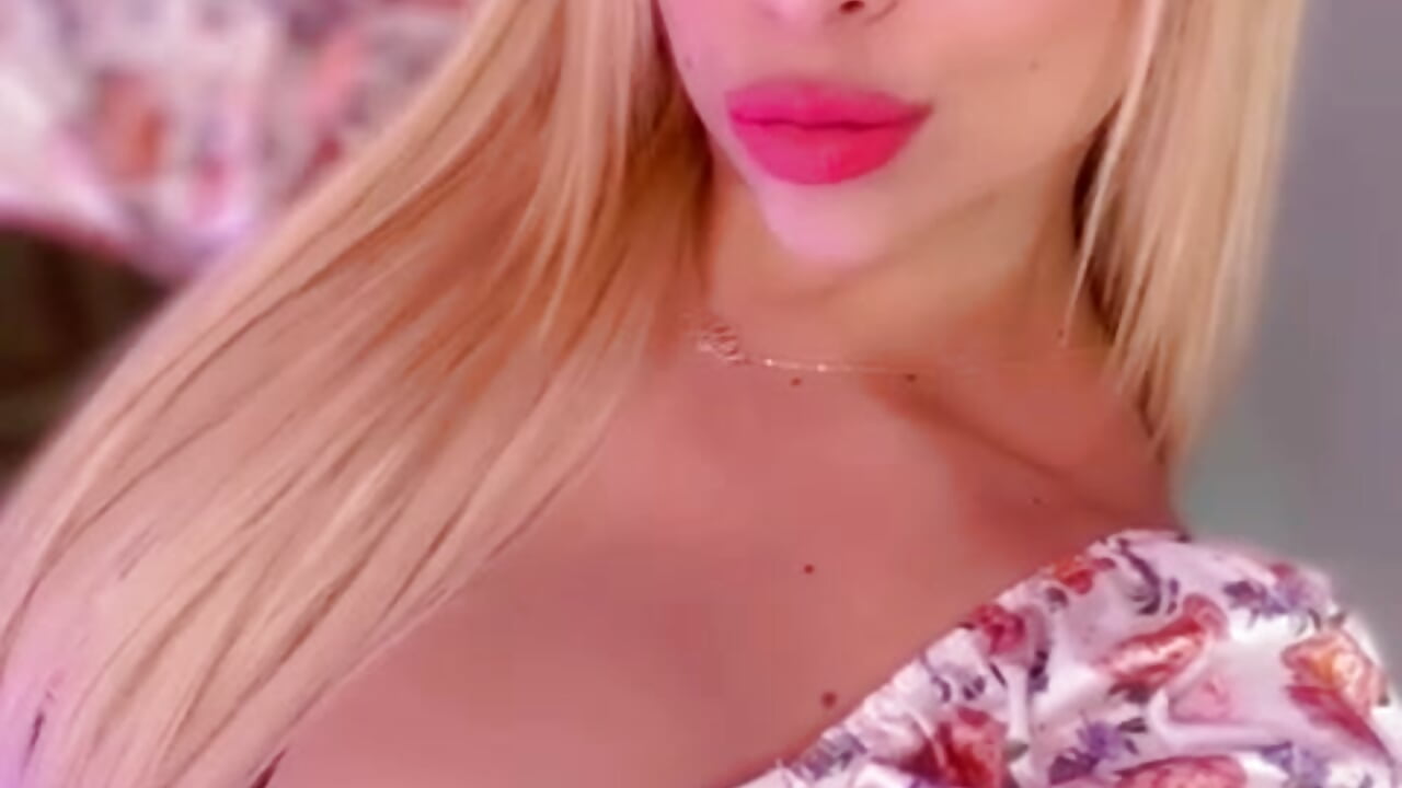 🌷 Delicious ass 🌷 - video by KylieCooper