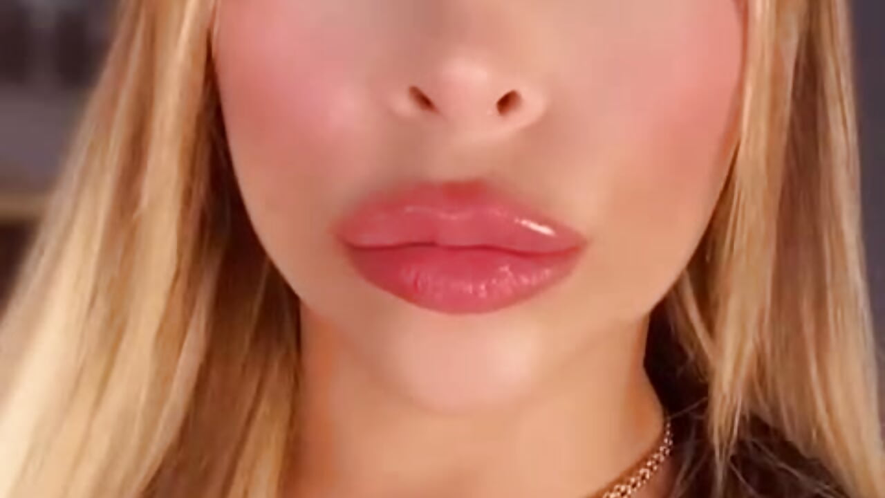 Sexy me! - video by KylieCooper cam model