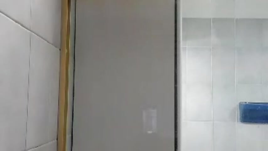 a delicious shower - video by Kattycar cam model