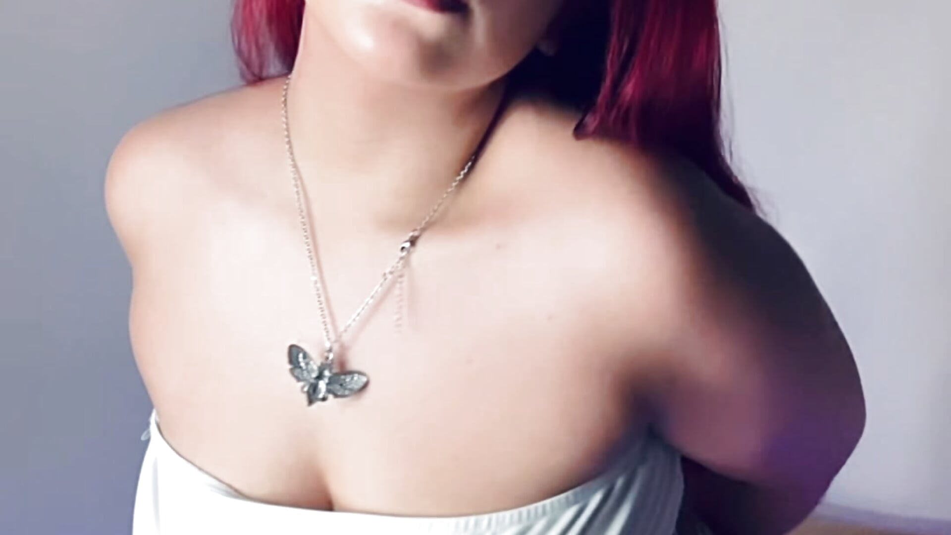 :3 – video od webkamerové modelky AnngelaSkye