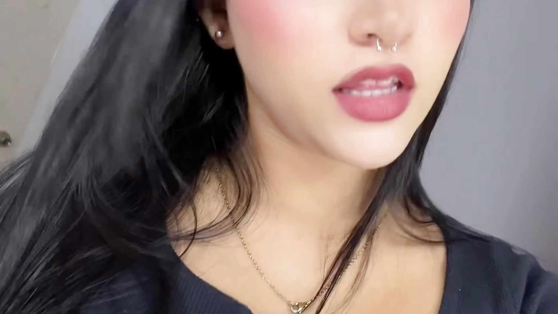 Yo, te miro y te imagino - video by Lucy_Fer5 cam model