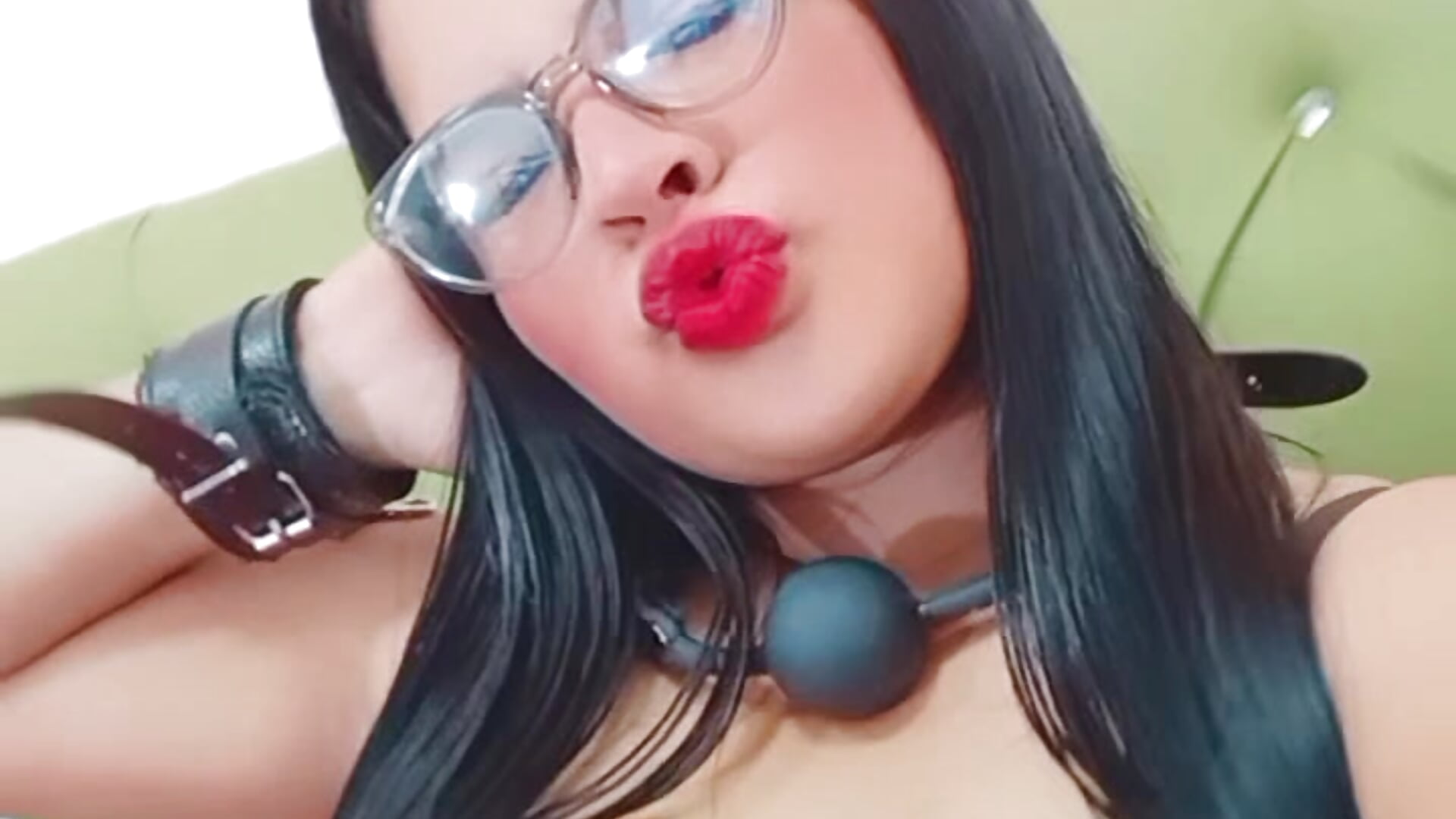 VID_27370120_093453_903