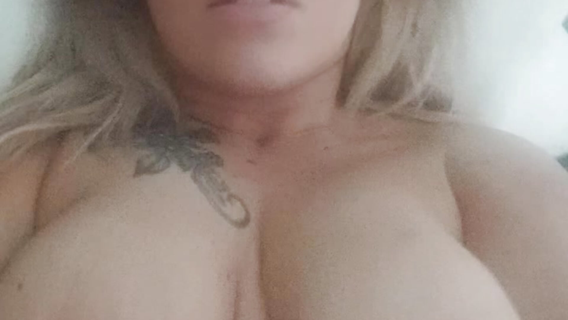 1000010006 - video od modelky/modela jayjaerose