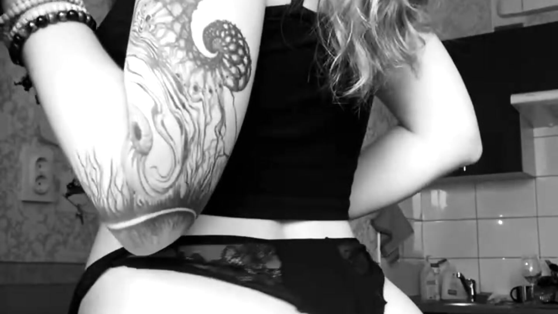 Sweet ass - video by cranberry_hot cam model