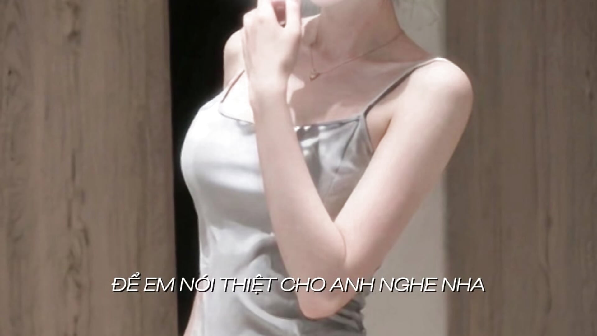 Người hãy chờ em nhé