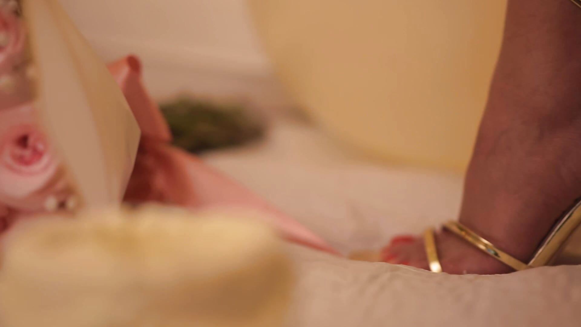 Let's celebrate together 💋 - video by AdelinaVans cam model